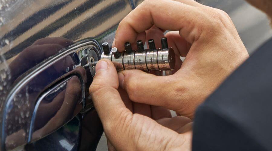 Professional New roof installation in Southfield, MI